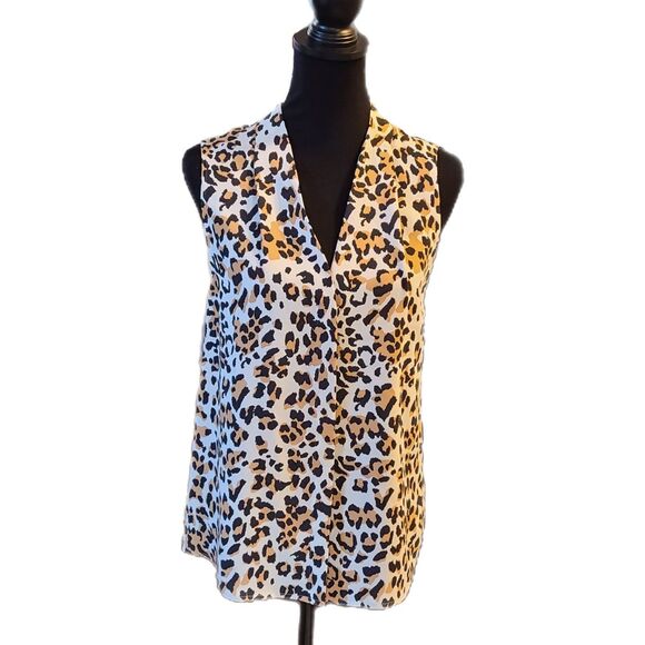 Aritzia Babaton NWT Akira Cheetah Print Silky Satin V-Neck Blouse Size L (12-14) - Picture 1 of 8